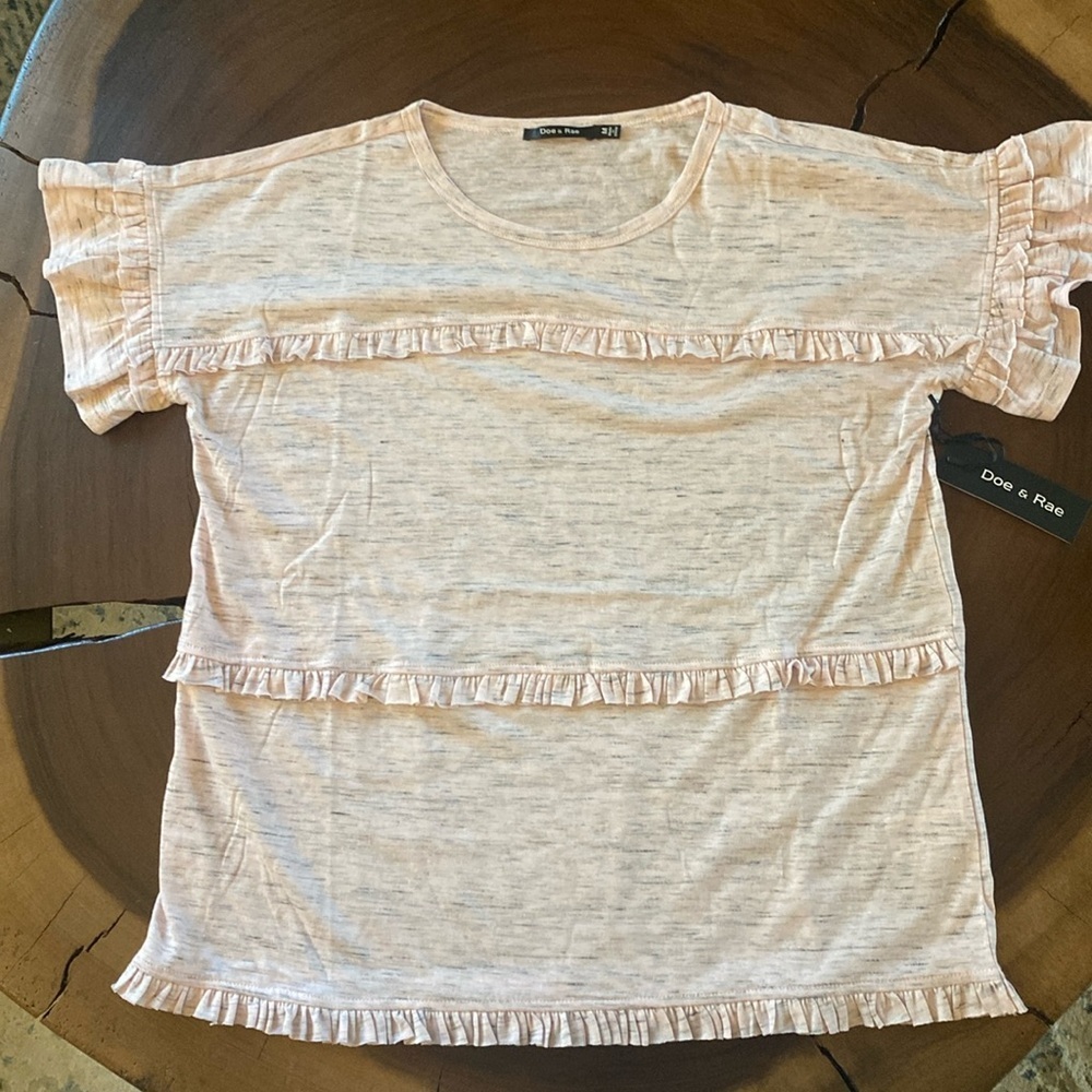 Doe & Rae Pink and gray ruffle T-shirt/ NWT/ Size Medium